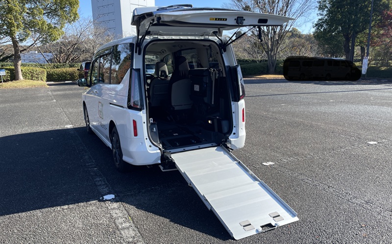福祉車両 日産セレナ スロープの構造