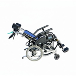 リクライニング車いすで快適な移動